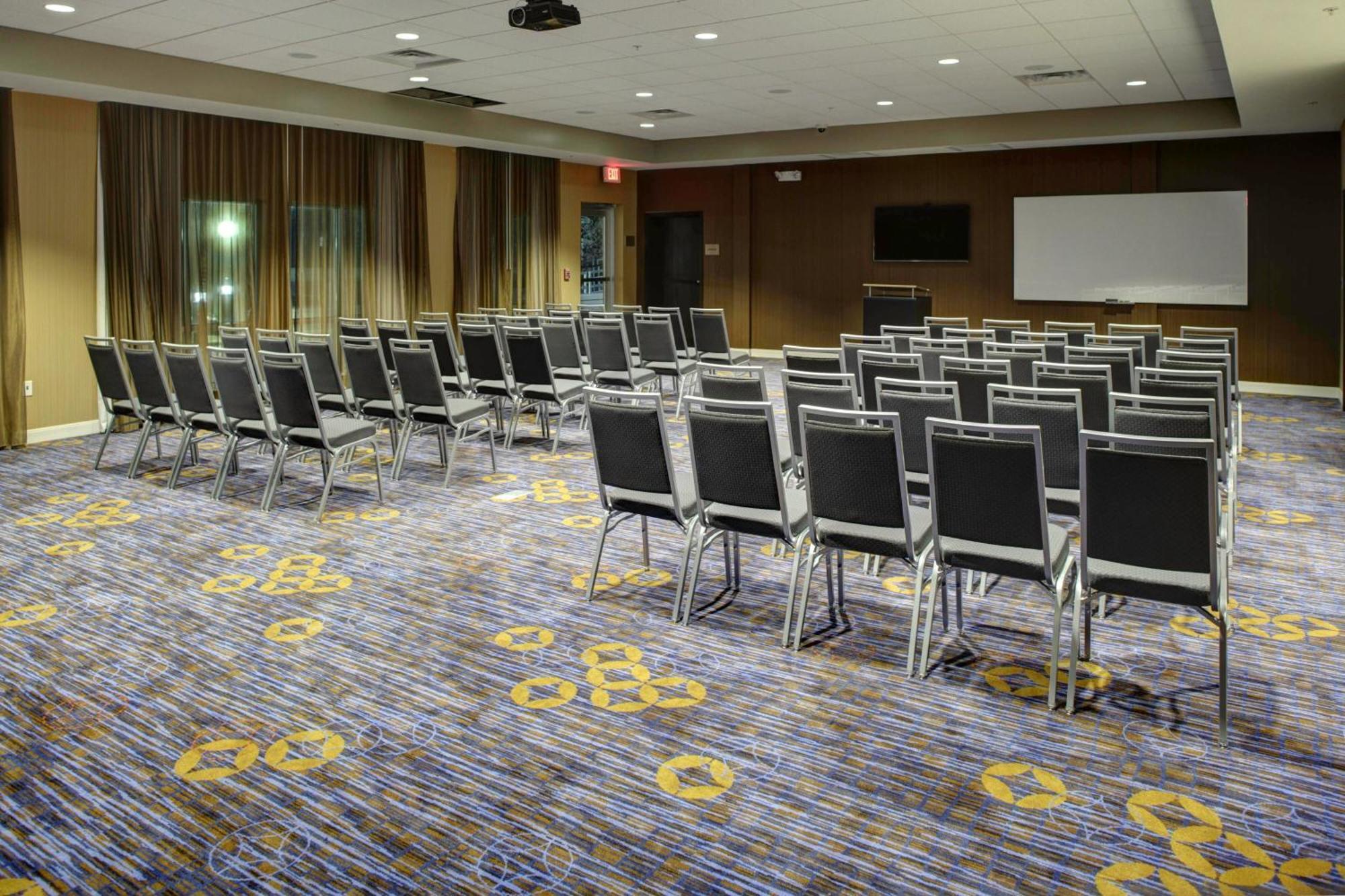 Courtyard By Marriott Starkville Msu At The Mill Conference Center Экстерьер фото